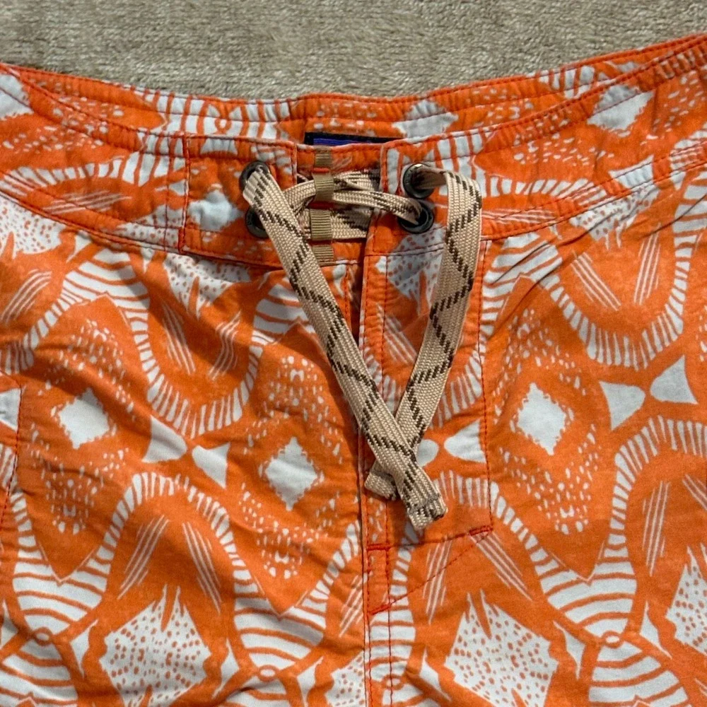 Patagonia Boys Orange Tribal Print Board Shorts Swim Trunks Size 10